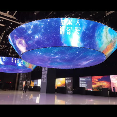لوحة فيديو عالية التباين مرنة LED P5 شاشة LED شفافة استئجار