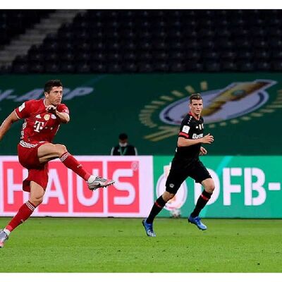 شاشة عرض LED خارجية مقاومة للماء بمعيار IP65 بسطوع 4500-5500 شمعة/متر مربع وعمر افتراضي 100000 ساعة